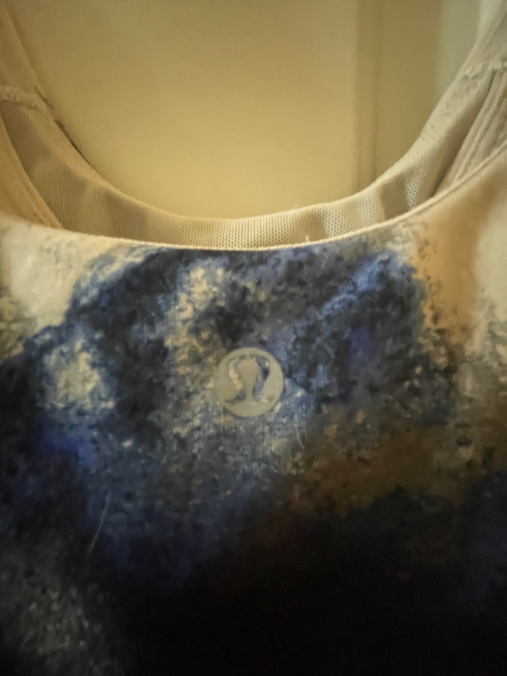 Lululemon tank top size 8 - Picture 3 of 4